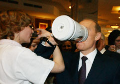 Putin drinks... Moscow University Club